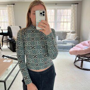 stradivarius turtle neck small